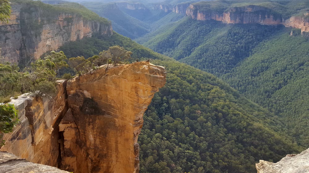 Hanging Rock above the Grose Valley in the Blue Mountains